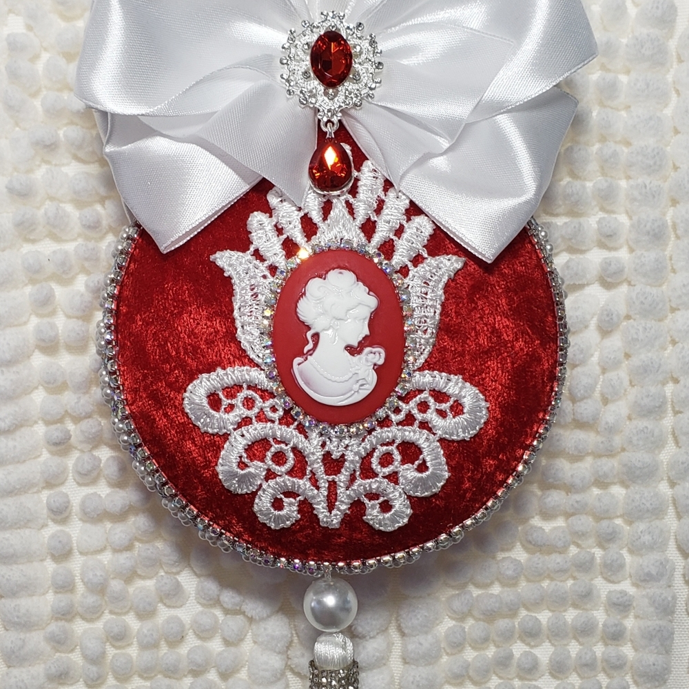 Victorian Exclusive Christmas Ornaments
